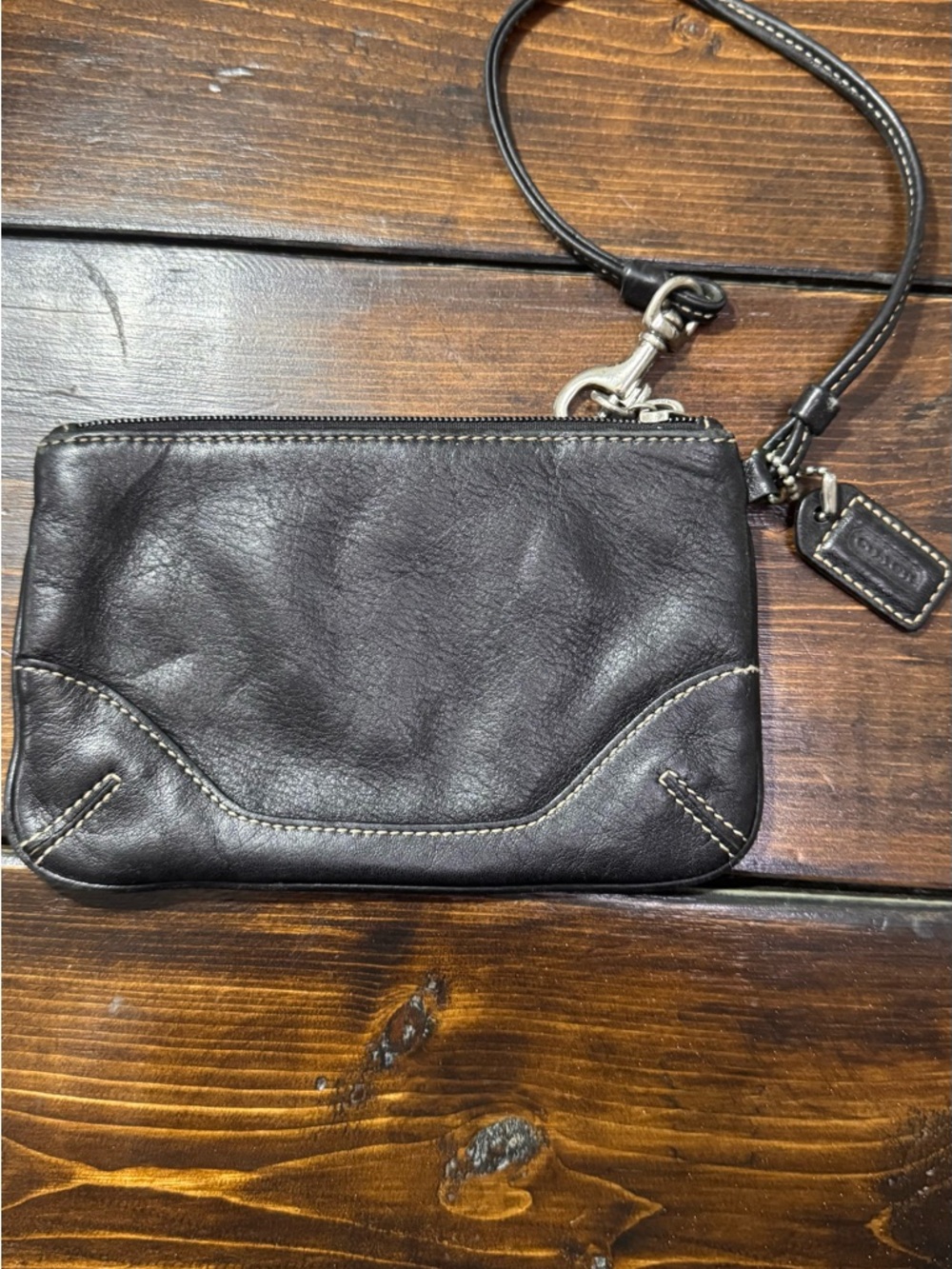 Authentic Vintage Y2K Coach Black Leather Wristlet Zip Closure Silver Hardware